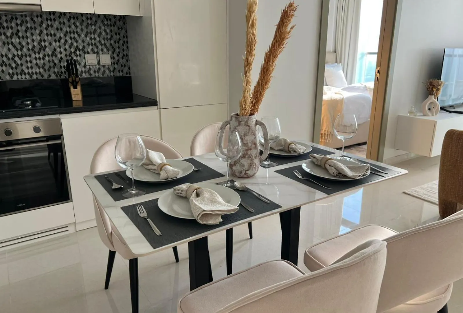 Elegant 2Br - Aykon City - 4412 Dubai United Arab Emirates